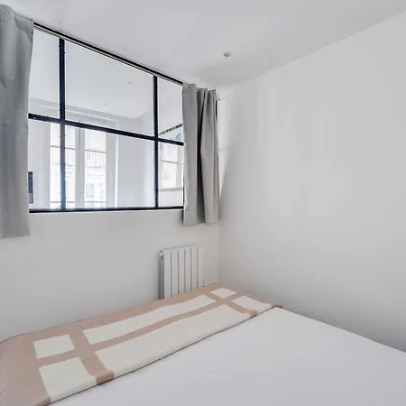 Charming In The Heart Of Le Marais Parigi